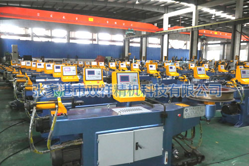 彎管機(jī)規(guī)?；a(chǎn)車間